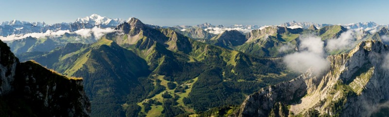 Panorama depuis les Cornettes de Bises en Chablais (Haute Savoie)